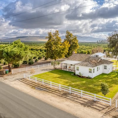 Orange Blossom Cottage Near Sequoias w/EV Charger