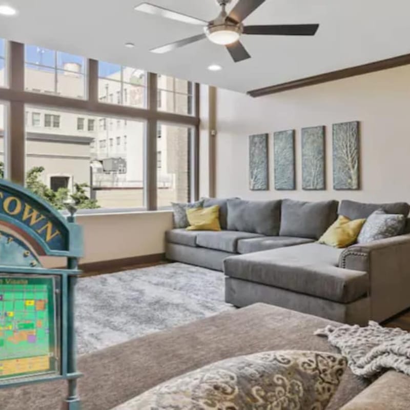 Midtown Loft 303 on Main St DT Visalia